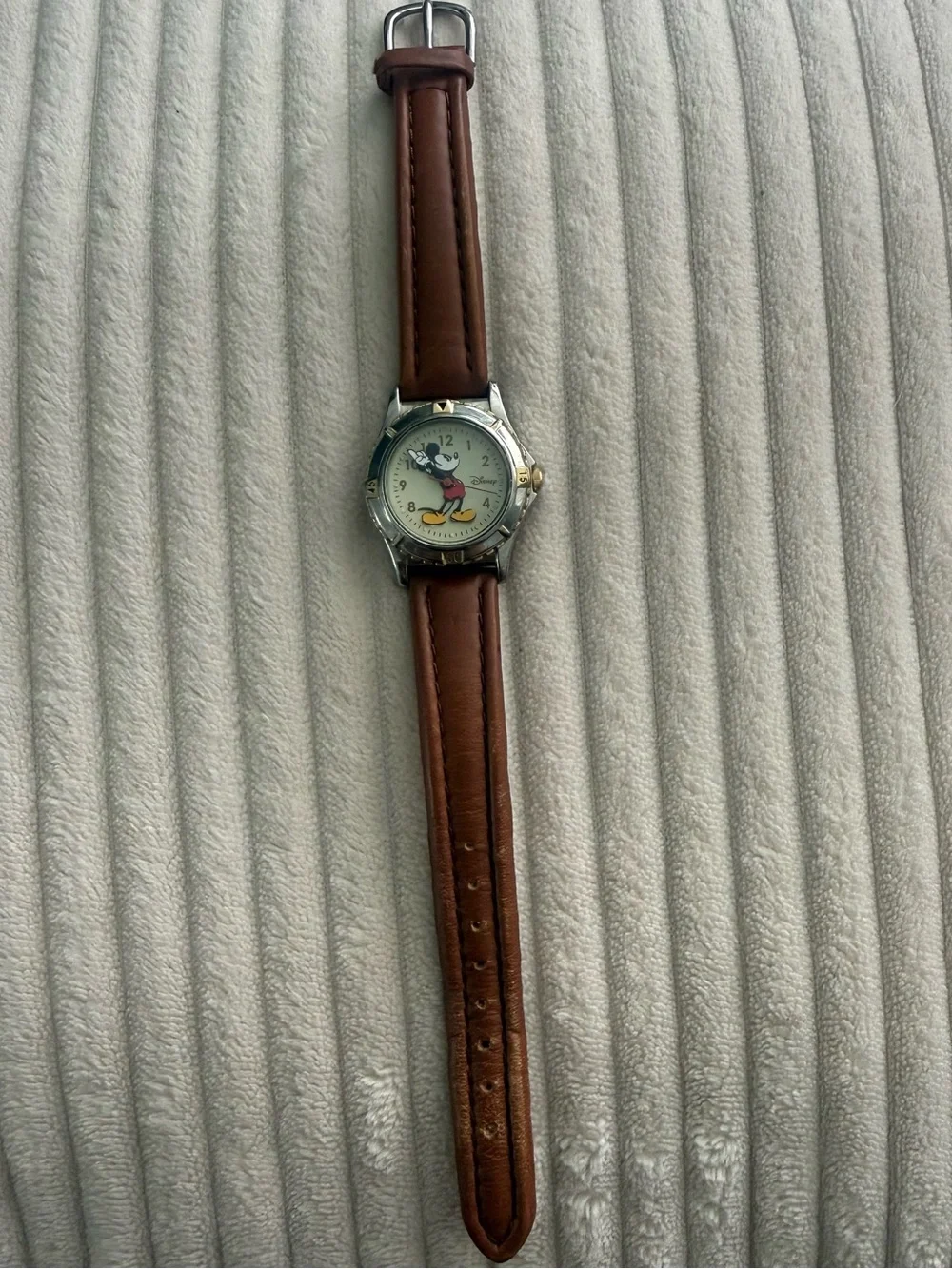 Vintage Disney Mickey Mouse Wristwatch With Brown Leather Band #MC0296